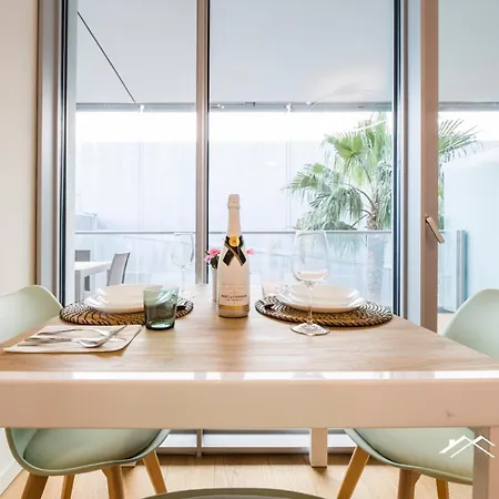 Daire Waterfront Lux| Studio|a/c|parking|gym|wifi By Tilo